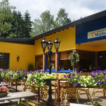Safari Tent At Vakantiepark Walsdorf * Fouhren