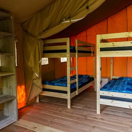 Safari Tent At Vakantiepark Walsdorf Tente de luxe Fouhren